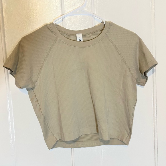 lululemon athletica Cream Crop Top with Crew Neck and Cap Sleeves - Picture 2 of 3